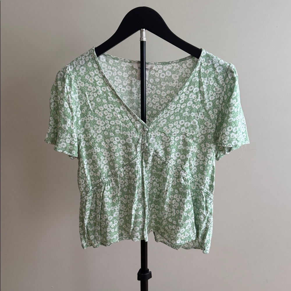 URBAN Romantics Green Floral Blouse Woman’s Size Large